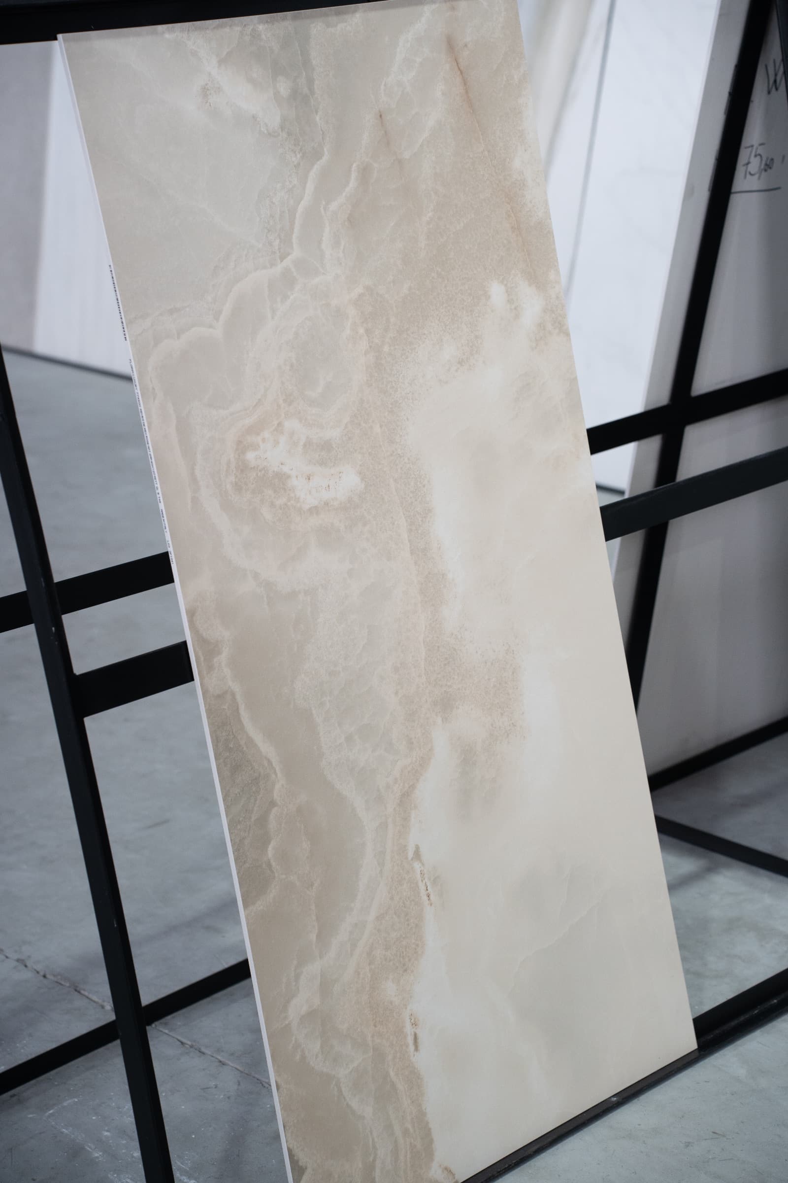 Reves Rose Mat — imagine 2
