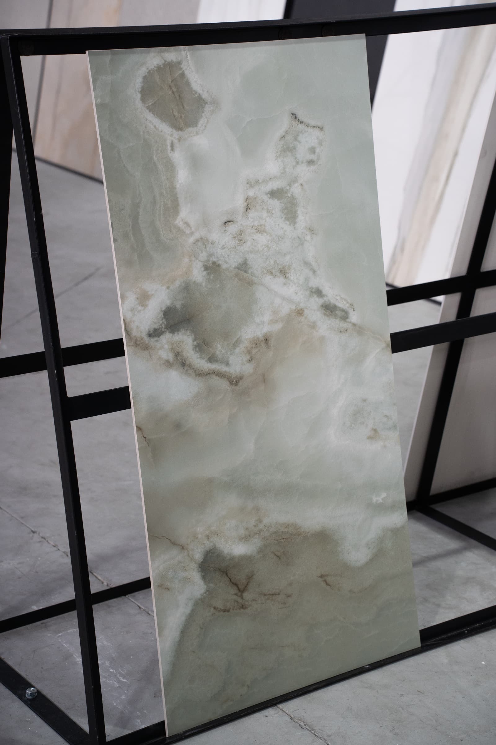 Reves Jade Glossy — imagine 2