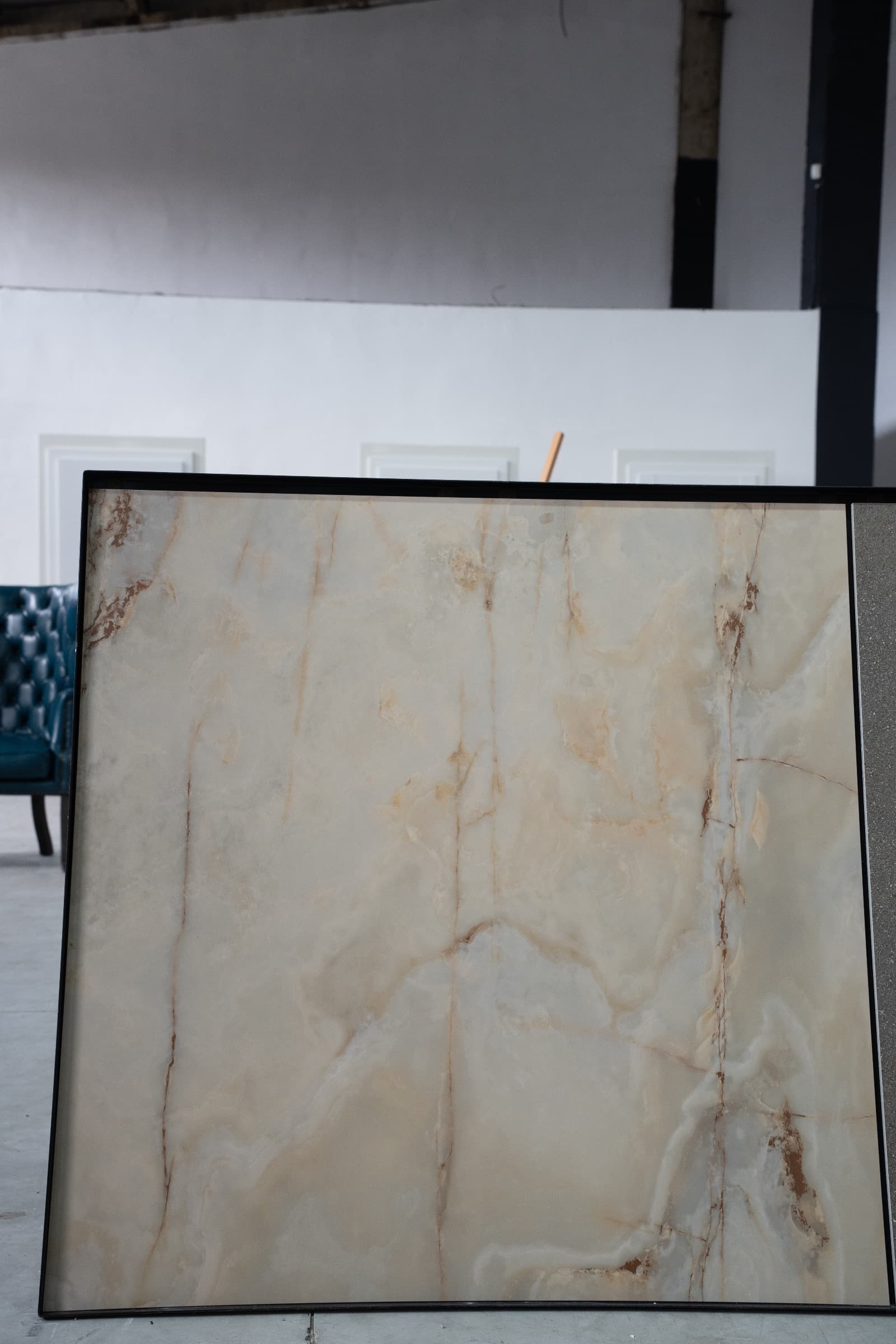 Golden Onyx Satin — imagine 3